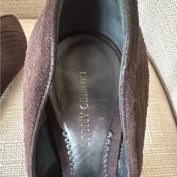 Giorgio Armani Suede Brown Pumps - Size 38 - Picture 5 of 8